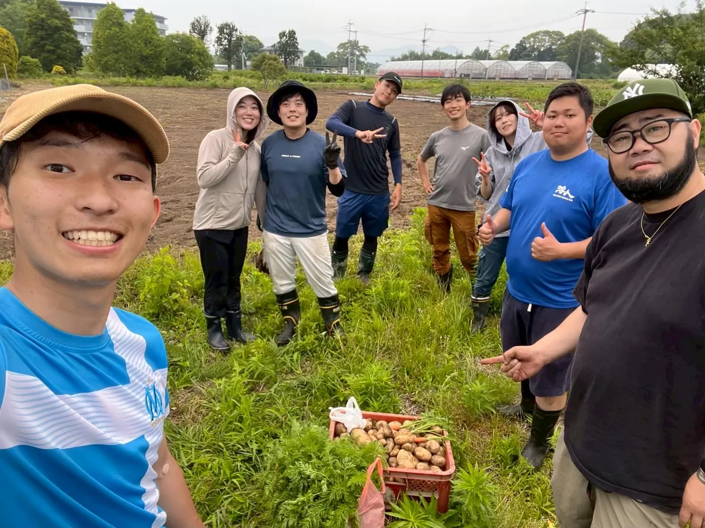 雑草魂Agridreamer'sが運営するカレー畑の活動風景